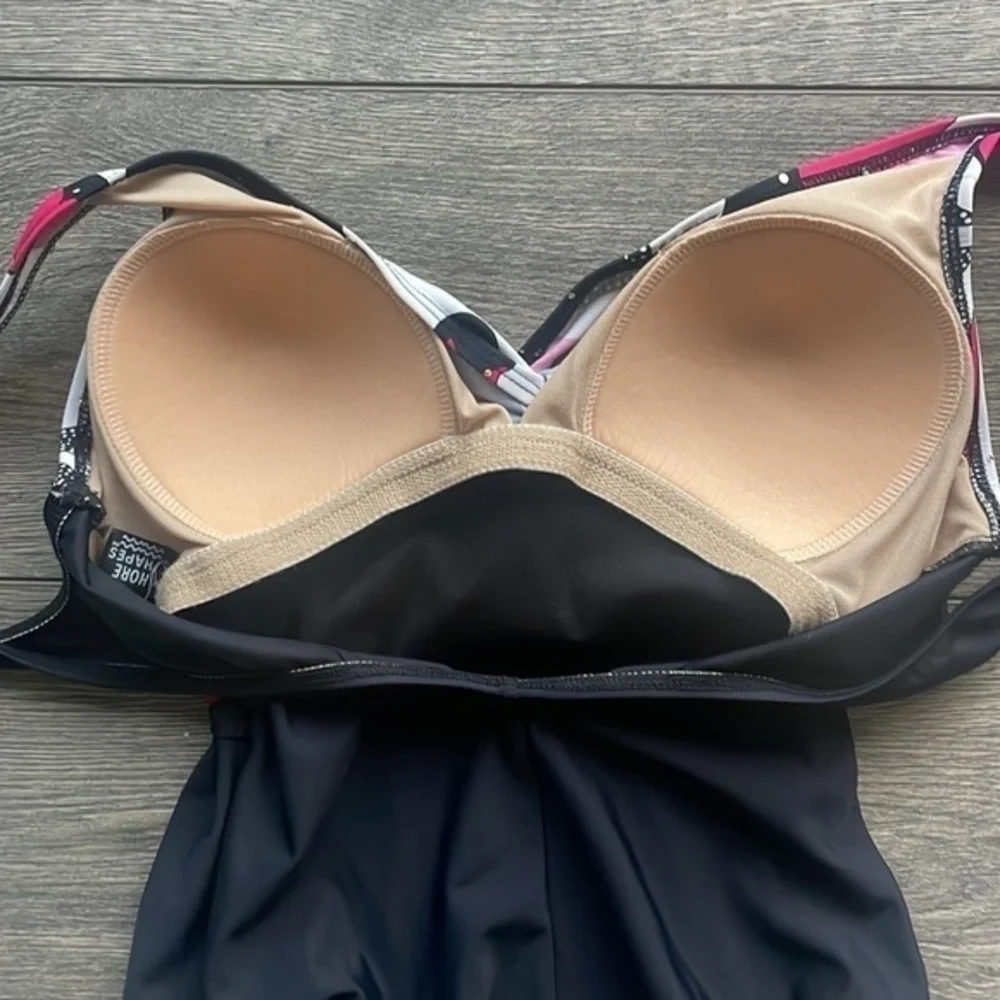 Shore Shapes swimsuit size 14 black hot pink white flattering plus